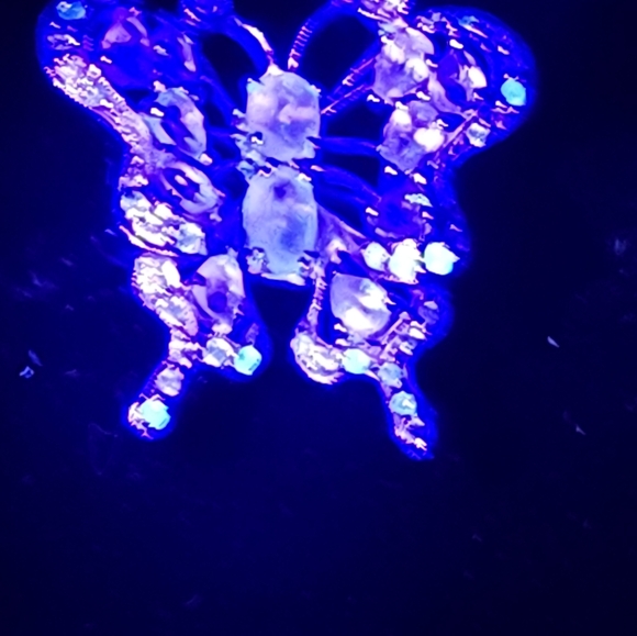 14k White Gold Diamond Butterfly Ring - Picture 9 of 11